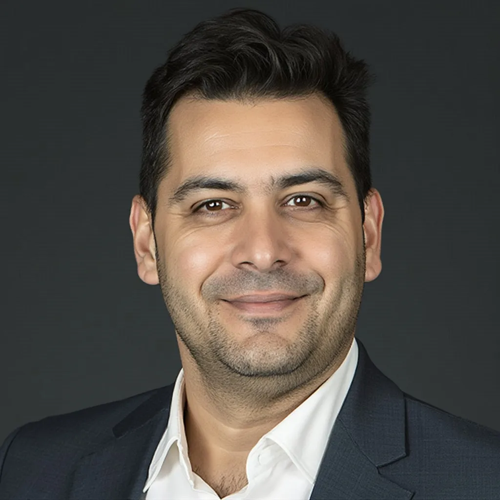 Juan Pérez, Consultor Senior